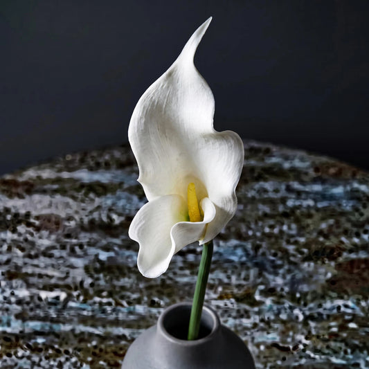 Lou the Artificial Calla Lily Stems