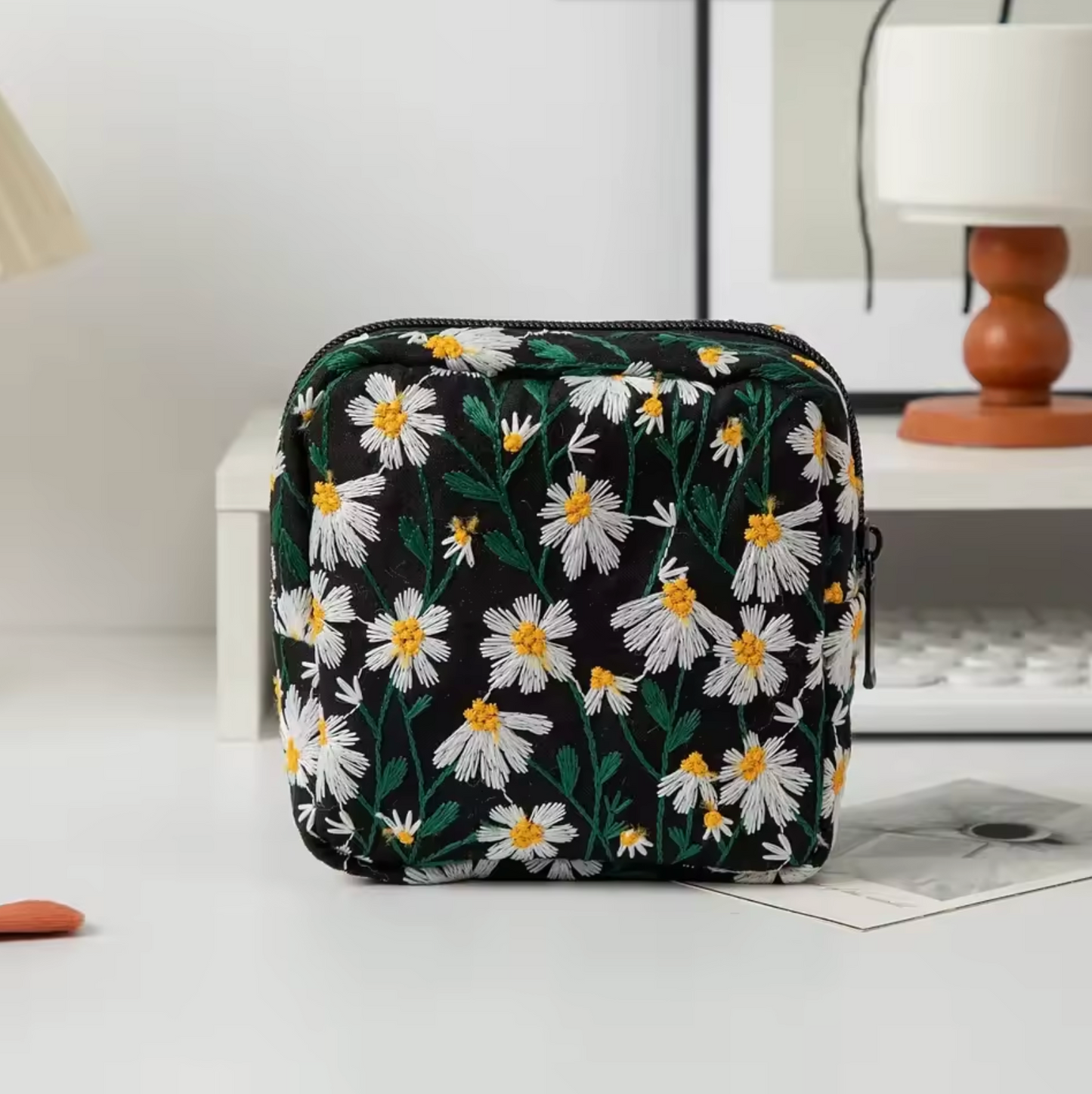 Embroidered Little Daisy Makeup Bag